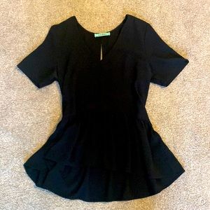 Karlie peplum key hole back top